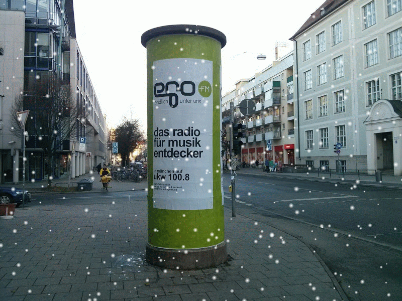 egoFM Litfasssaeulen All City in München von schönereWelt! mit Schnee Effekt von Google